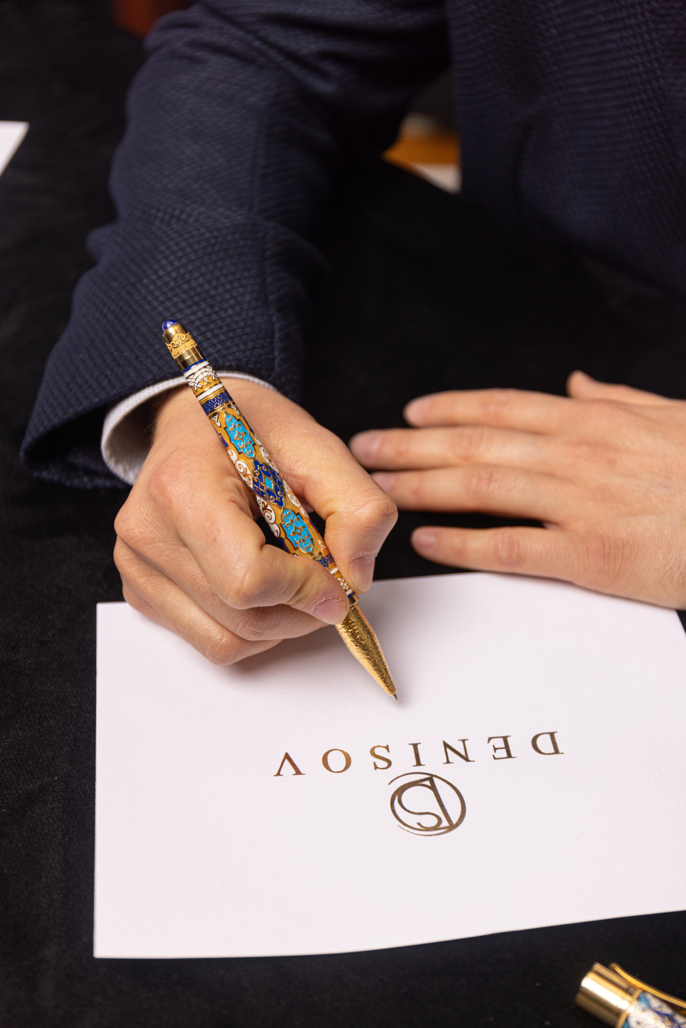 Ручка для письма с колпачком